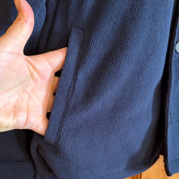 Free Assembly Navy Fleece Shirt Jacket - Picture 7 of 10